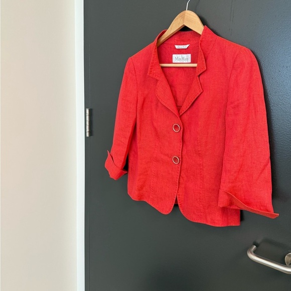 MaxMara sz. 8 vintage linen orange/red
Blazer Classic great vintage condition - Picture 9 of 15